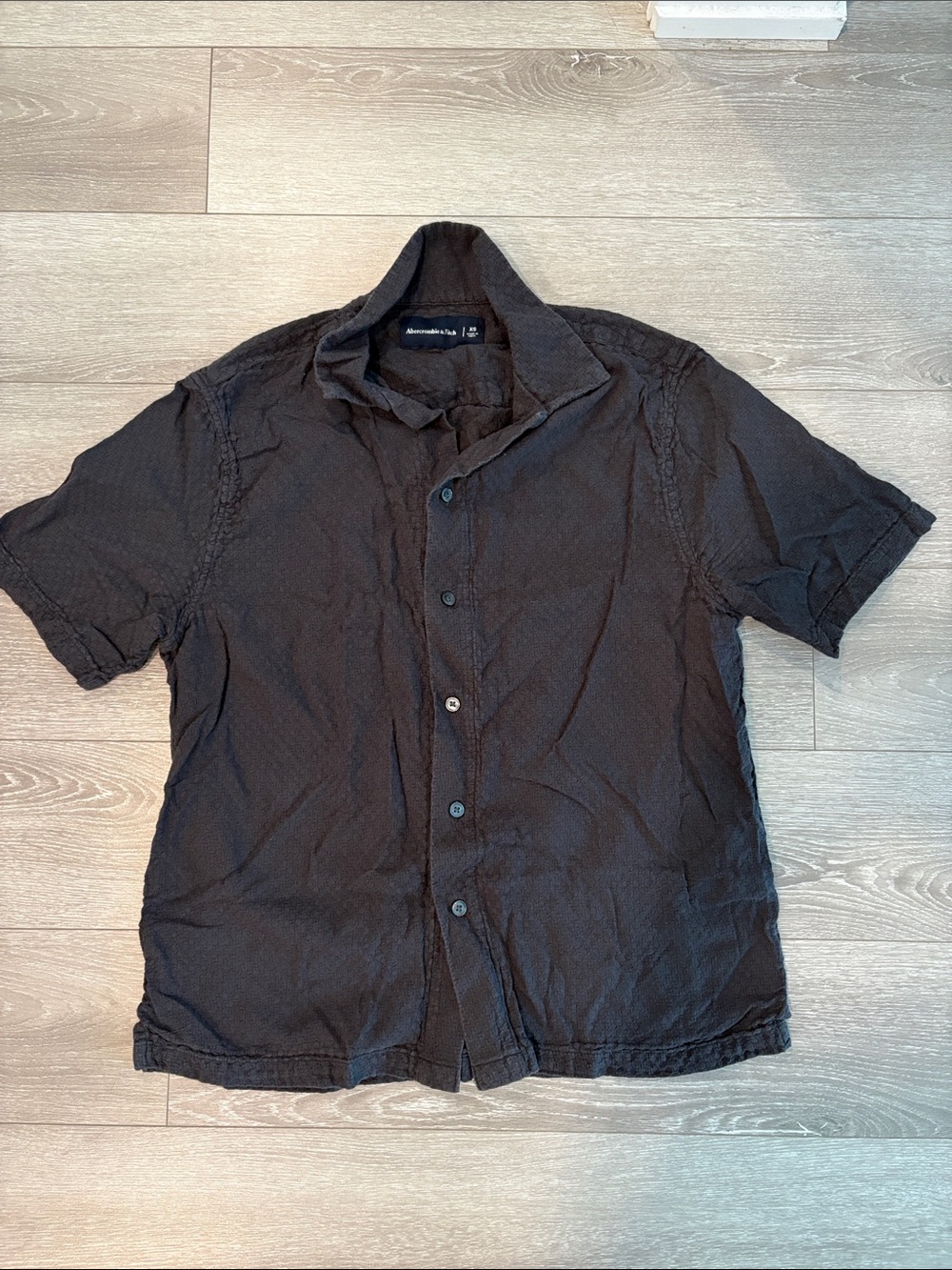 Abercrombie & Fitch Black Short-Sleeve Button-Down Shirt